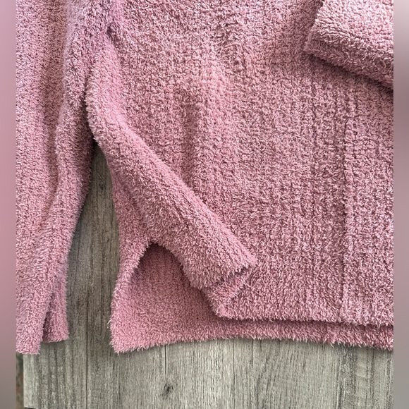 Cupcakes & Cashmere Pink Side Slit Sweater Size Large - Picture 2 of 6